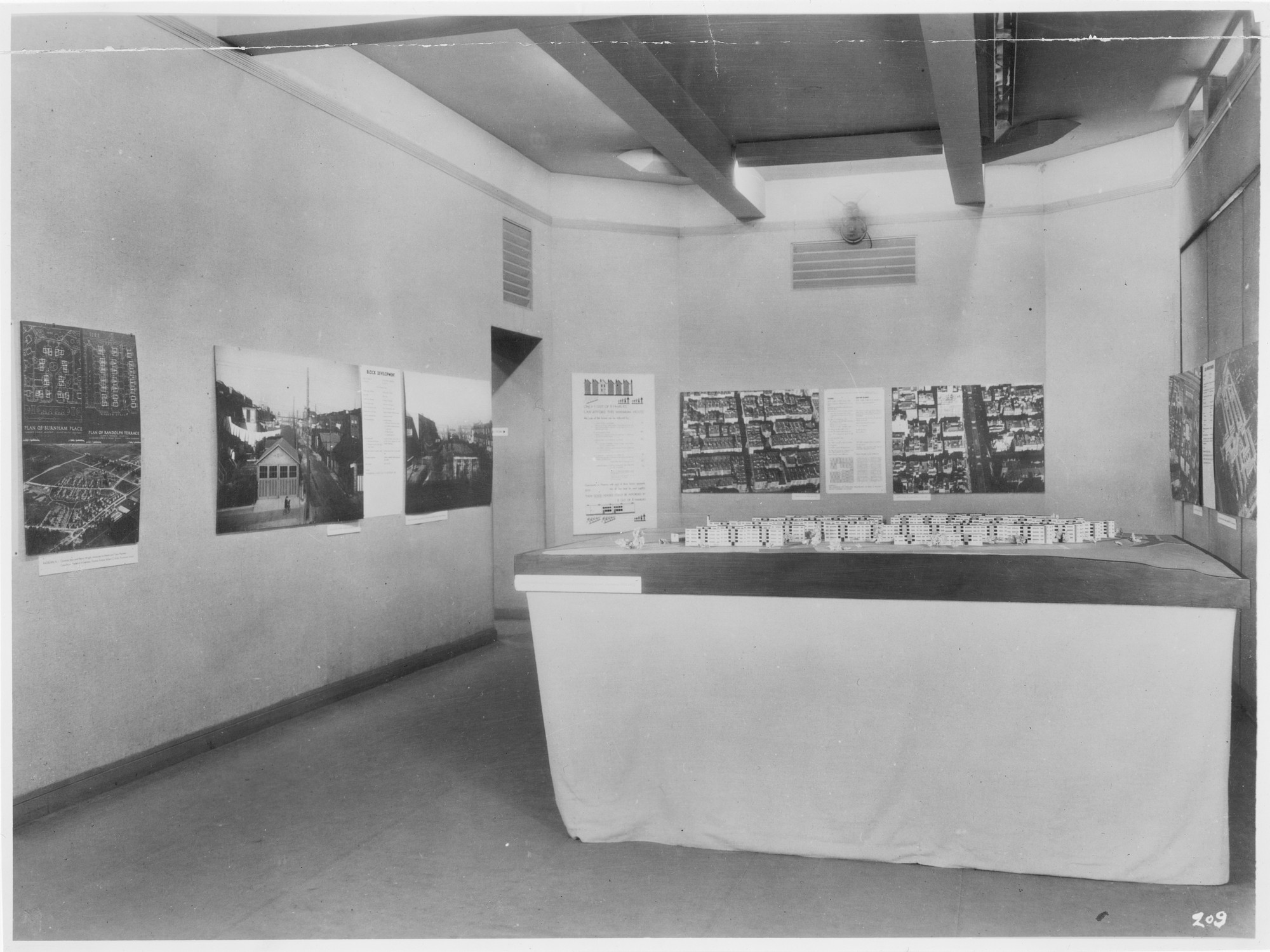 Modern Architecture Exhibition modern architecture: international exhibition on moma exhibition Modern Architecture Exhibition modern architecture: international exhibition on moma exhibition