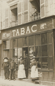 Tabac, 48, rue Emile Duclaux (anciennement 48, rue Vieille de Paris), Suresnes