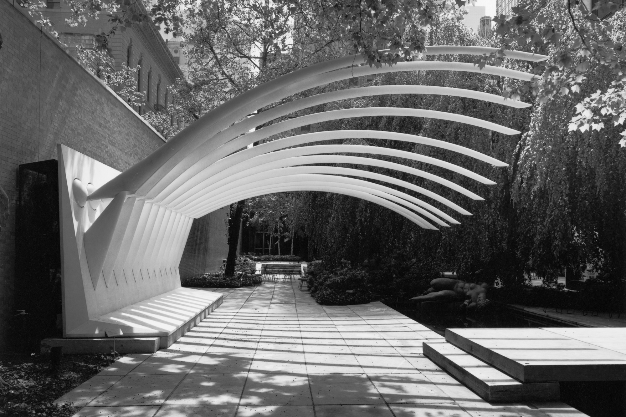 Thresholds Santiago Calatrava: Structure And Expression 