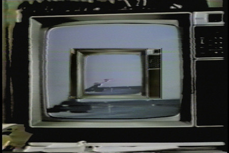 Gretchen Bender. Dumping Core. 1984. Four-channel video (color, sound; 13 min.) and 13 monitors, dimensions variable. The Modern Women’s Fund. © 2019 Gretchen Bender. Courtesy the Estate of Gretchen Bender