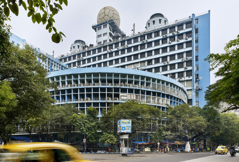 Habib Rahman. New Secretariat Building, Calcutta (Kolkata), India. 1949–54. Exterior view. Photo: Randhir Singh