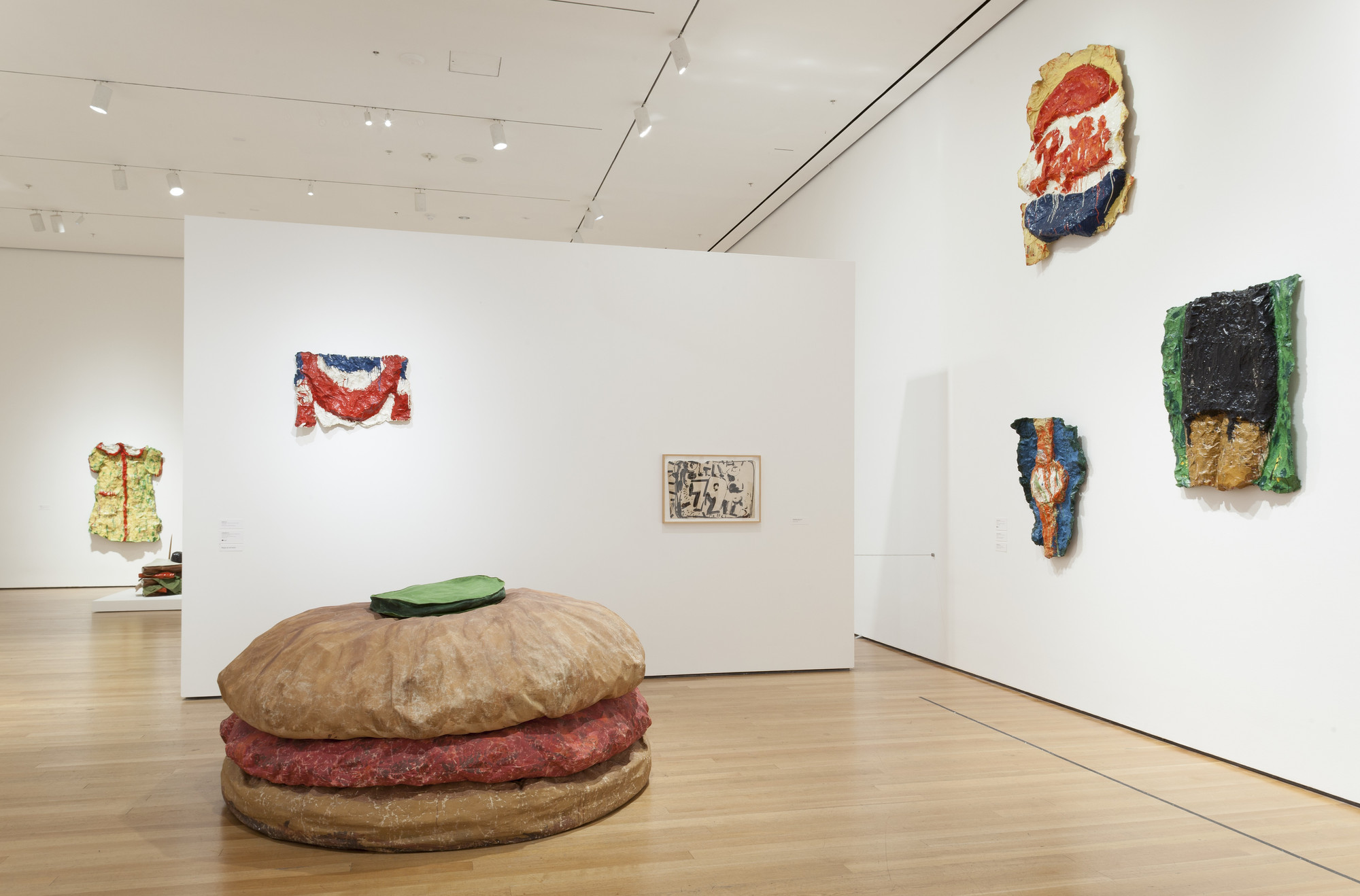 Installation View Of The Exhibition Claes Oldenburg The Street And   W1siZiIsIjI3MzU5MSJdLFsicCIsImNvbnZlcnQiLCItcXVhbGl0eSA5MCAtcmVzaXplIDIwMDB4MjAwMFx1MDAzZSJdXQ 