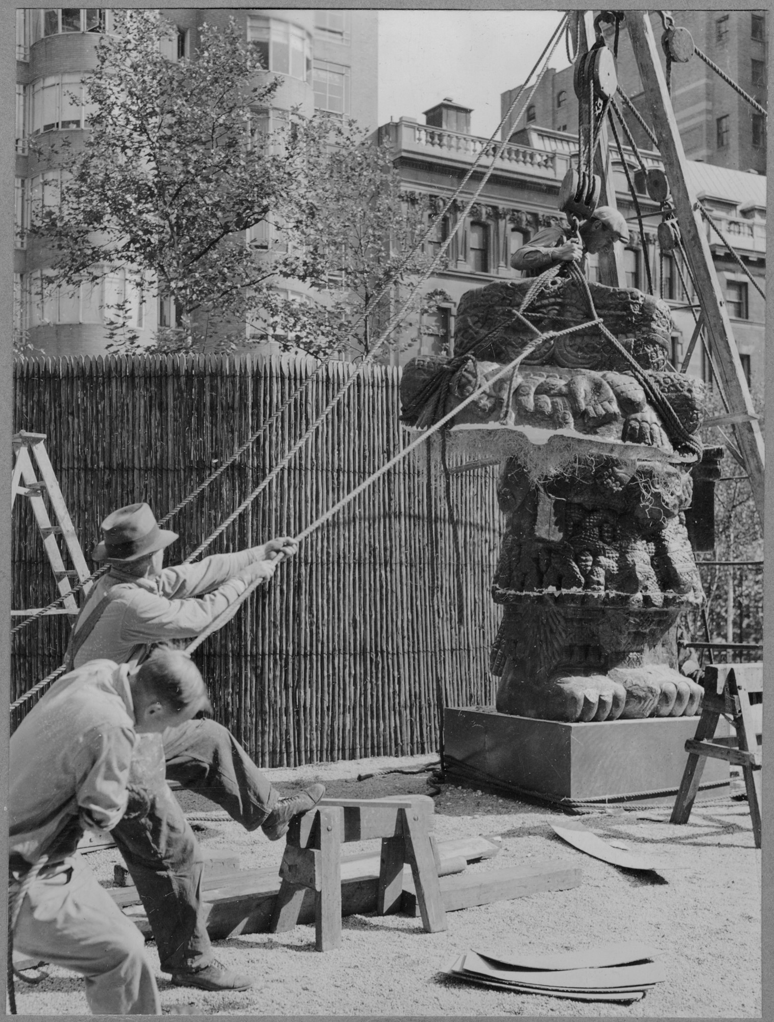 installing-the-exhibition-twenty-centuries-of-mexican-art-moma