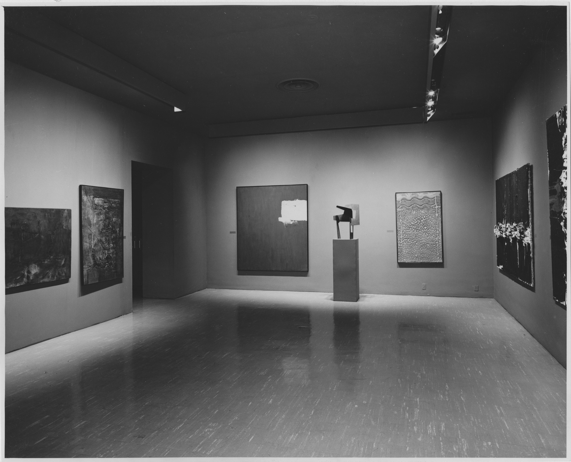 installation-view-of-the-exhibition-new-spanish-painting-and-sculpture