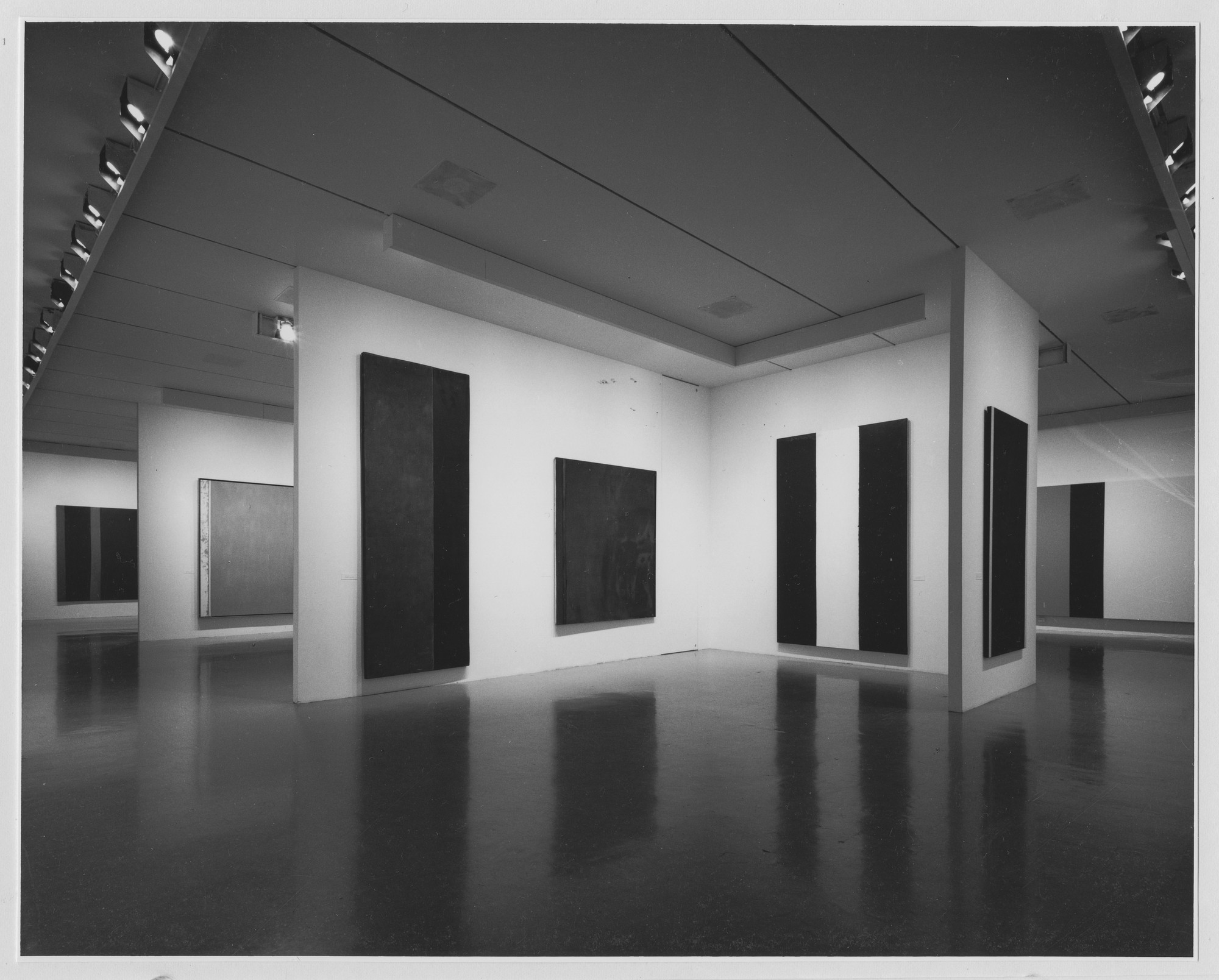 Installation View Of The Exhibition Barnett Newman MoMA   W1siZiIsIjM1OTI0OCJdLFsicCIsImNvbnZlcnQiLCItcXVhbGl0eSA5MCAtcmVzaXplIDIwMDB4MjAwMFx1MDAzZSJdXQ 