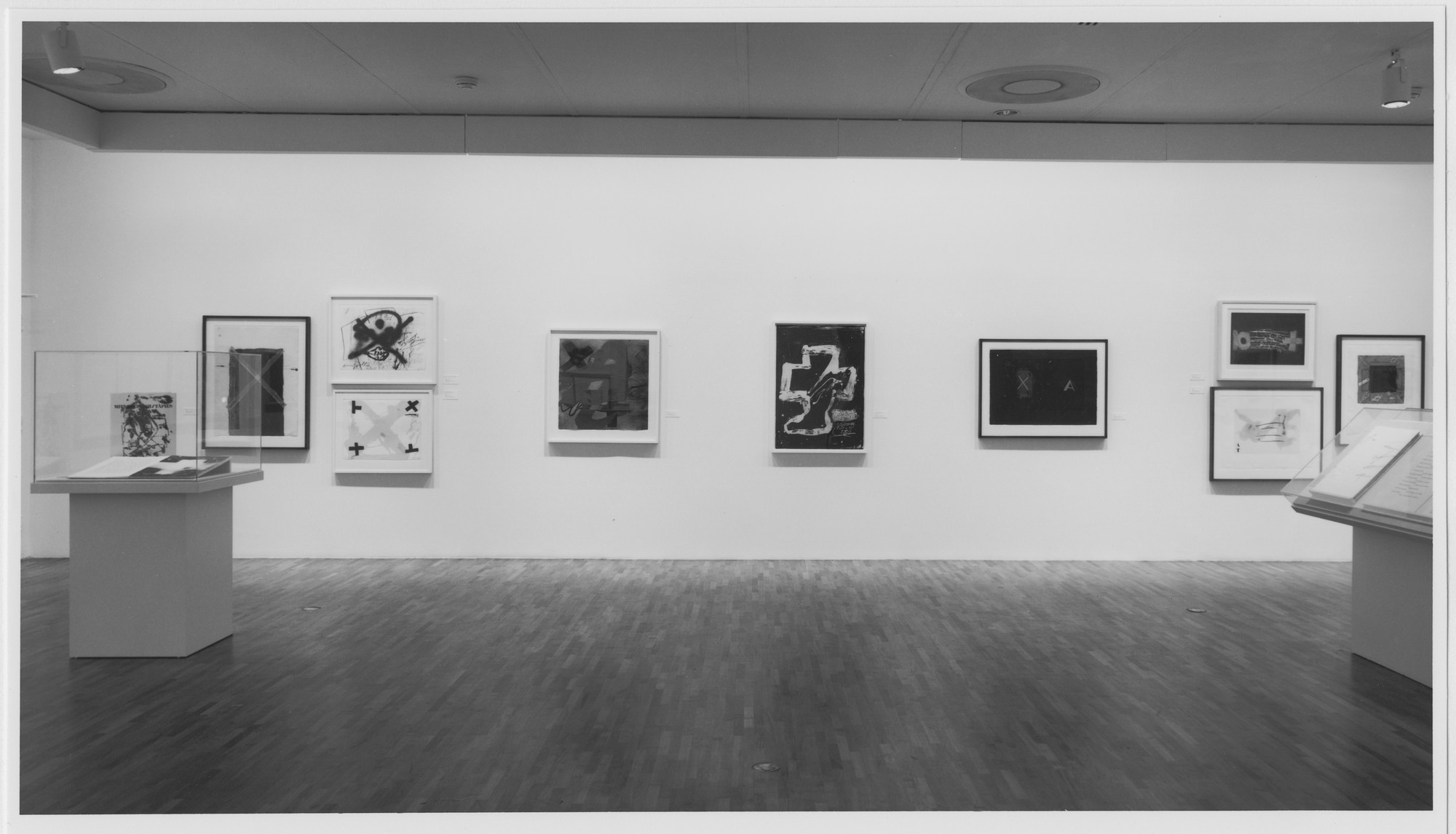 Installation View Of The Exhibition Antoni T Pies In Print MoMA   W1siZiIsIjM2NzEwNyJdLFsicCIsImNvbnZlcnQiLCItcXVhbGl0eSA5MCAtcmVzaXplIDIwMDB4MjAwMFx1MDAzZSJdXQ 