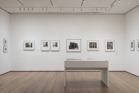 Thomas Struth. South Lake Apartments 1, Chicago. 1990 | MoMA