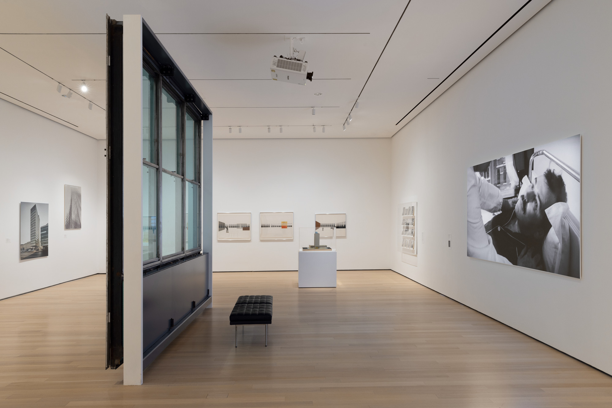 Installation view of the gallery 