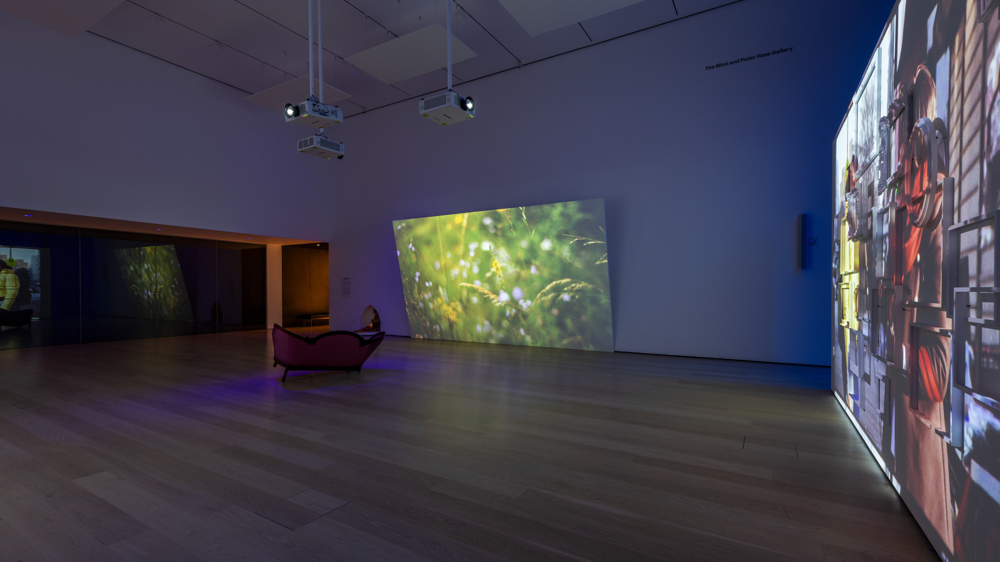 Installation view of the gallery 