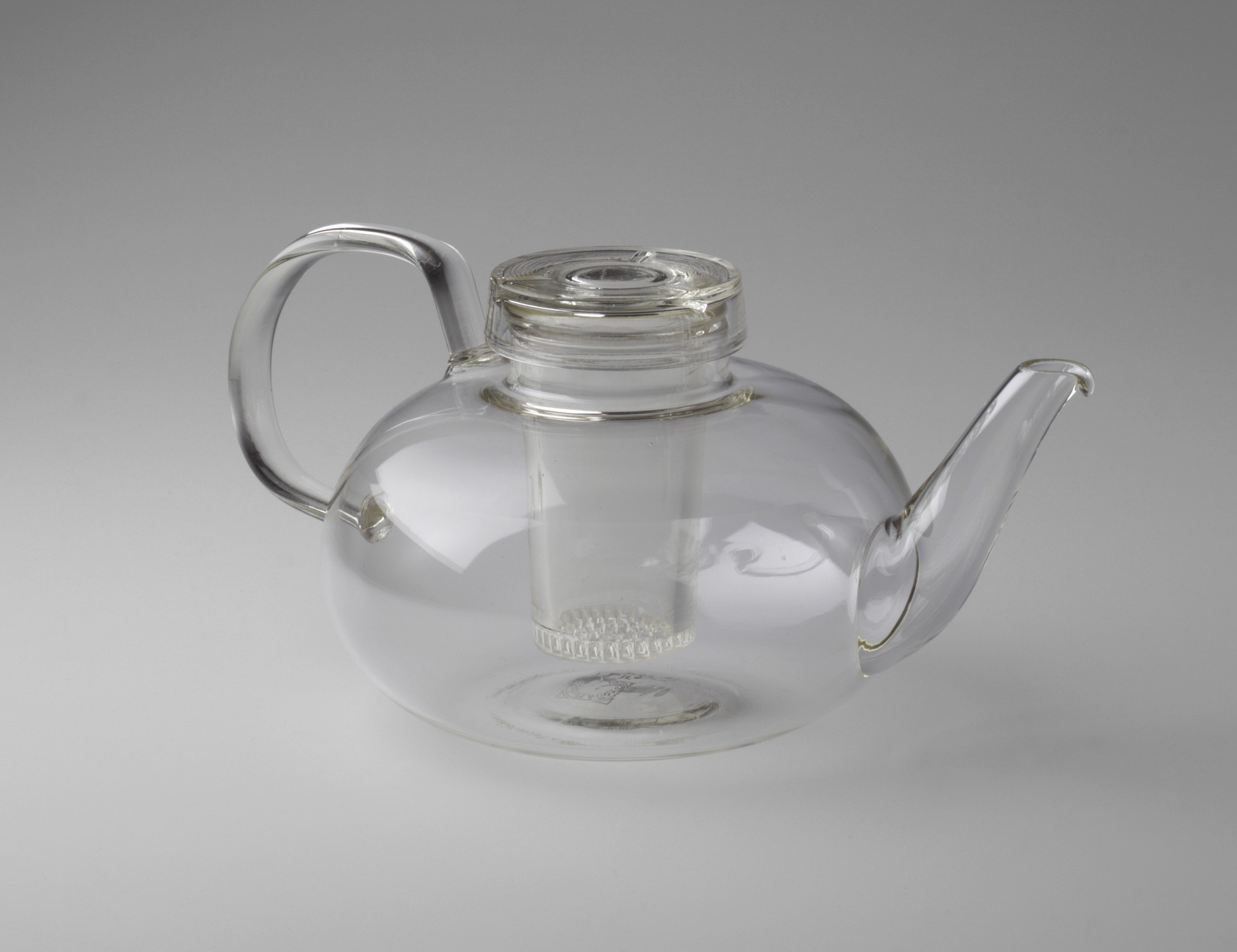 moma tea kettle