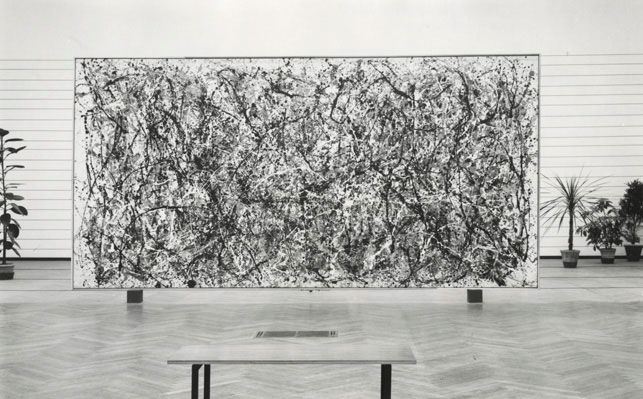 A 1958 installation view of One at the Galleria Nazionale d’Arte Moderna in Rome provides a useful reference for the painting’s general condition at the time