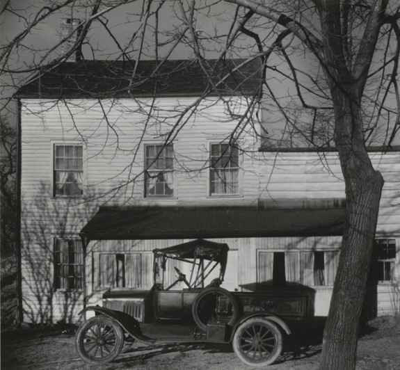 Walker Evans. Westchester, New York, Farmhouse. 1931. Gelatin silver print. 6 7/8 x 7 3/8" (17.5 x 18.8 cm). Anonymous Fund. (c) 2013 Walker Evans Archive, Metropolitan Museum of Art