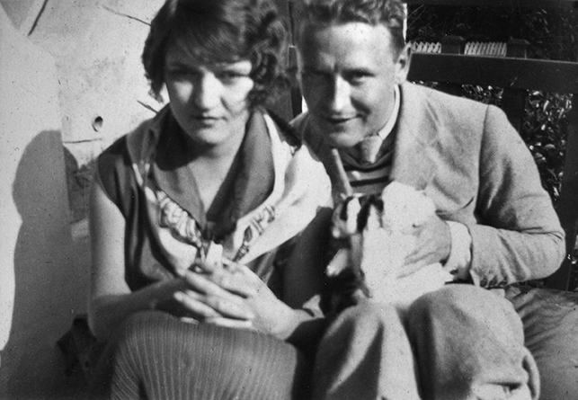 Zelda and Scott Fitzgerald, c. 1924. Sara and Gerald Murphy Papers, Yale Collection of American Literature, Beinecke Rare Book and Manuscript Library © Estate of Honoria Murphy Donnelly/Licensed by VAGA, New York, NY