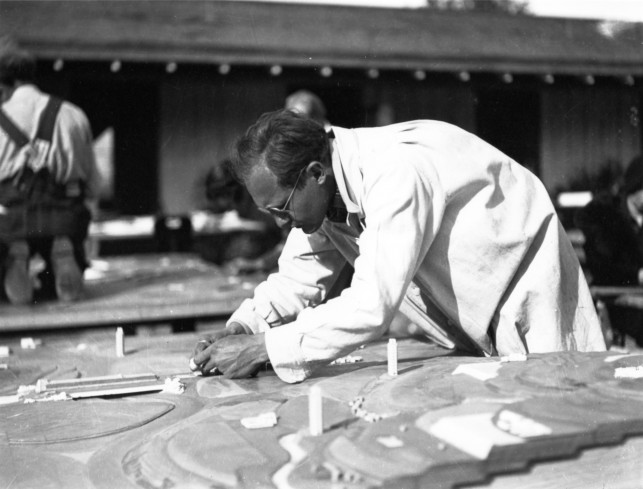 Frank Lloyd Wright. Broadacre City. Project, 1934–35. Taliesin fellows working on the model. Chandler, Arizona, 1935. Gelatin silver print on paper, 9 9/16 x 7” (24.3 x 17.8 cm). The Frank Lloyd Wright Foundation Archives (The Museum of Modern Art | Avery Architectural & Fine Arts Library, Columbia University, New York)