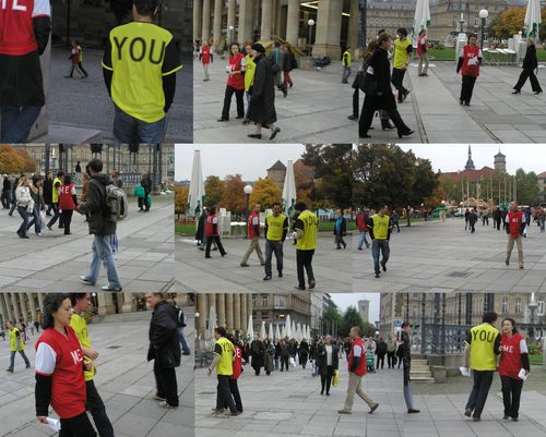 Ricardo Basbaum, me-you: choreographies, games and exercises, 2004. Workshop at Entre Pindorama, Kunstlerhaus Stuttgart. Performed at the city of Stuttgart, Germany. Photos: Annete Krauss 