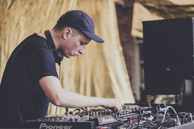 Totally Enormous Extinct Dinosaurs, MoMA PS1 Warm Up, Saturday, August 8, 2015. Photo Charles Roussel