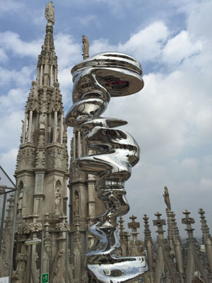 Tony Cragg. Elliptical Column. 2009. Installation view, Tony Cragg, dialogue with the Duomo, Duomo di Milano, April 16–October 31, 2015. Photo: Heidi Hirschl