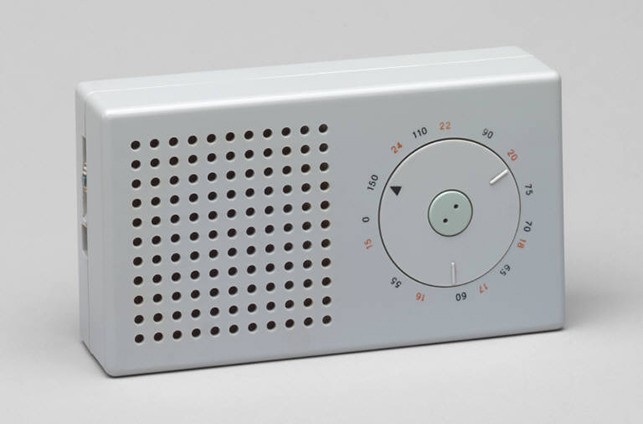 Dieter Rams. Portable Transistor Radio (model T3). 1956. Plastic casing, 3 1/4 x 6 x 1 5/8″ (8.3 x 15.2 x 4.1 cm). : Braun AG, Franfurt Germany. The Museum of Modern Art, New York. Gift of the manufacturer