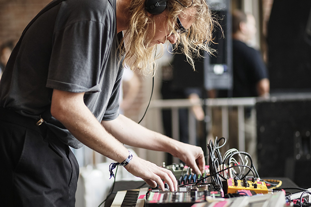 Palmbomen II performing at MoMA PS1’s Warm Up on July 16, 2016. Image courtesy of MoMA PS1. Photo: Charles Roussel